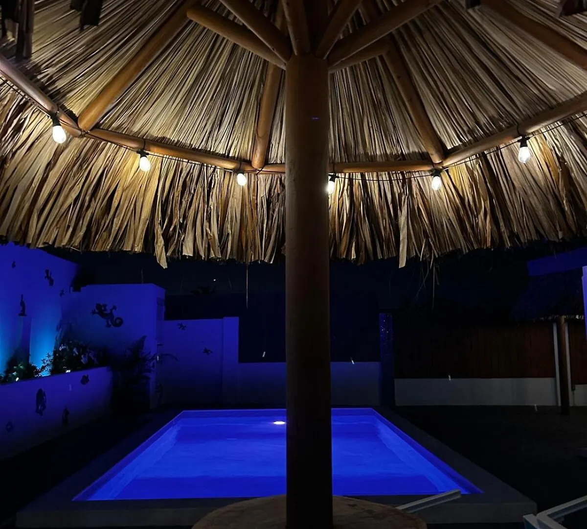 Ferienhaus Caribbean Breeze- 4 Bedroom- 4 Ensuite Bathrooms Oranjestad