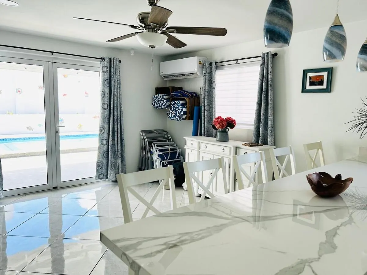 Caribbean Breeze- 4 Bedroom- 4 Ensuite Bathrooms Oranjestad 0*,