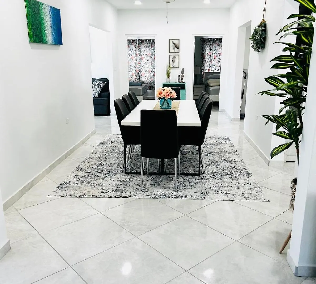 Caribbean Breeze- 4 Bedroom- 4 Ensuite Bathrooms Oranjestad Ferienhaus